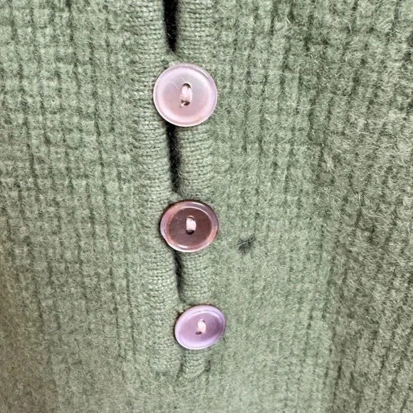 L.L. Bean Cashmere 100% Women's Green  Sweater - Picture 3 of 4